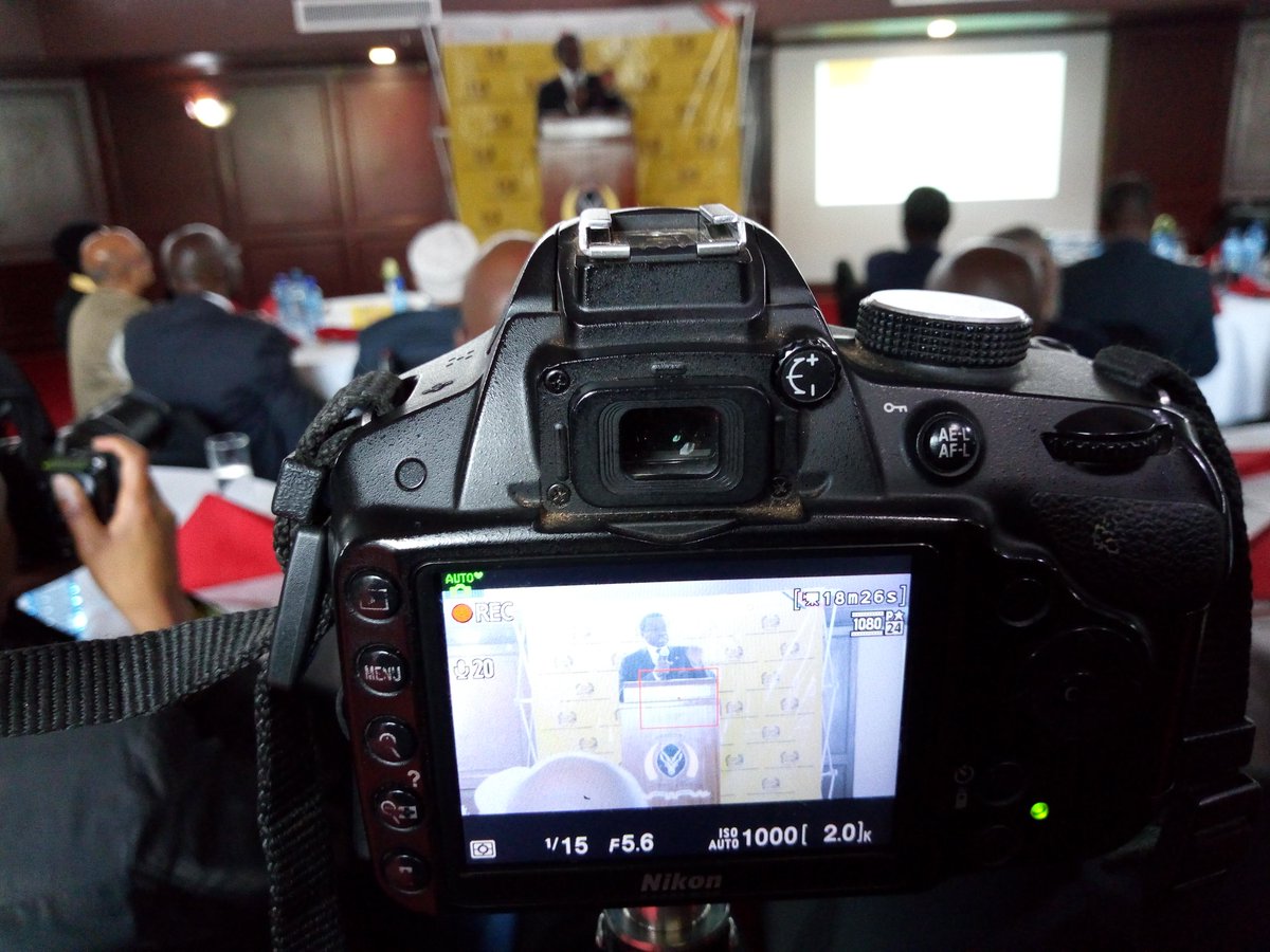 When @PLOLumumbah_ gives you a lecture, everything comes to a stand still and you listen #LeardershipKE <a href="/MuriithiNdegwa/">Dr. Muriithi Ndegwa PhD, OGW, HSC, FKIM</a> <a href="/KIMKenya/">The Kenya Institute of Management</a> <a href="/ItsKateJohn/">Nimo</a> <a href="/elimu_ke/">elimuhub</a>