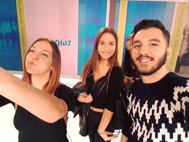 IekDelta's tweet photo. Παρουσιαστές για μια ώρα έγιναν οι δευτεροετείς σπουδαστές Γενικής Δημοσιογραφίας του #iekdelta στον τηλεοπτικό σταθμό #SKAI
Όπως μας είπαν έζησαν μια μοναδική εμπειρία μπροστά και πίσω από τις κάμερες!
#DeltaEdu #DeltaExperience https://t.co/FYnwJ1q0Lk
