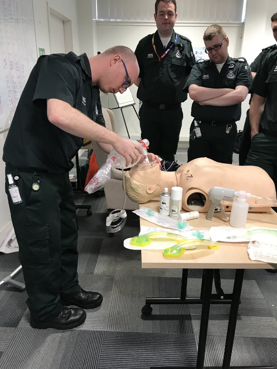 SASEPDDWest's tweet photo. #WTECH0217 @Scotambservice VQ Students learning about airway management today #practice #airway #training #cgrip #sniffingthemorningair #UWS #emt #technician #training https://t.co/o1Wbl7w3Kd