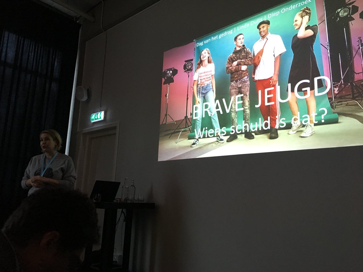 Sessie <a href="/Lalalinder/">Lalalinder</a>: jeugd wordt steeds braver! Minder alcohol, later seks, minder pesten en meer bewegen. Les overheid: betrek de jongeren bij je beleid! @Dagvanhetgedrag #Dvhg17