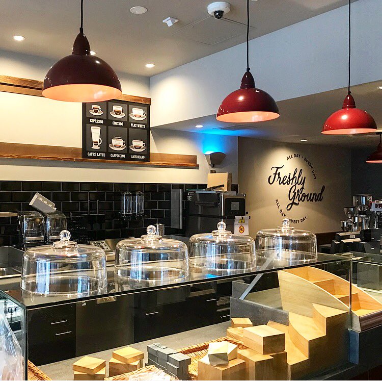 Boxoffrogsltd's tweet photo. Well #hello West Wickham!! Looks like #Christmas came early with a #new @costa opening on West Wickham #highstreet #today!!
Enjoy!! ❄️🎅🏼☕️From #TeamFrog 🐸
#design #create #inspire https://t.co/LrLmaLxwzB