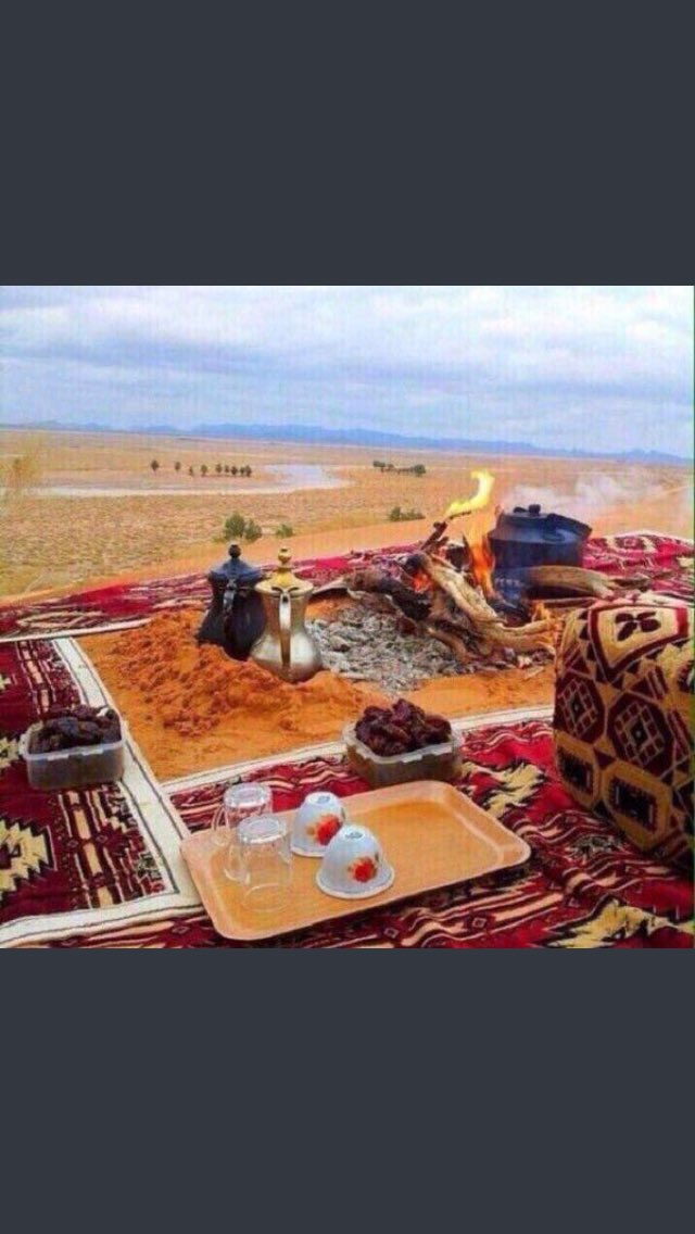 حنا بدو نطررررب على شبة النار 
ويشوقنا صوت الرعد في السحابه