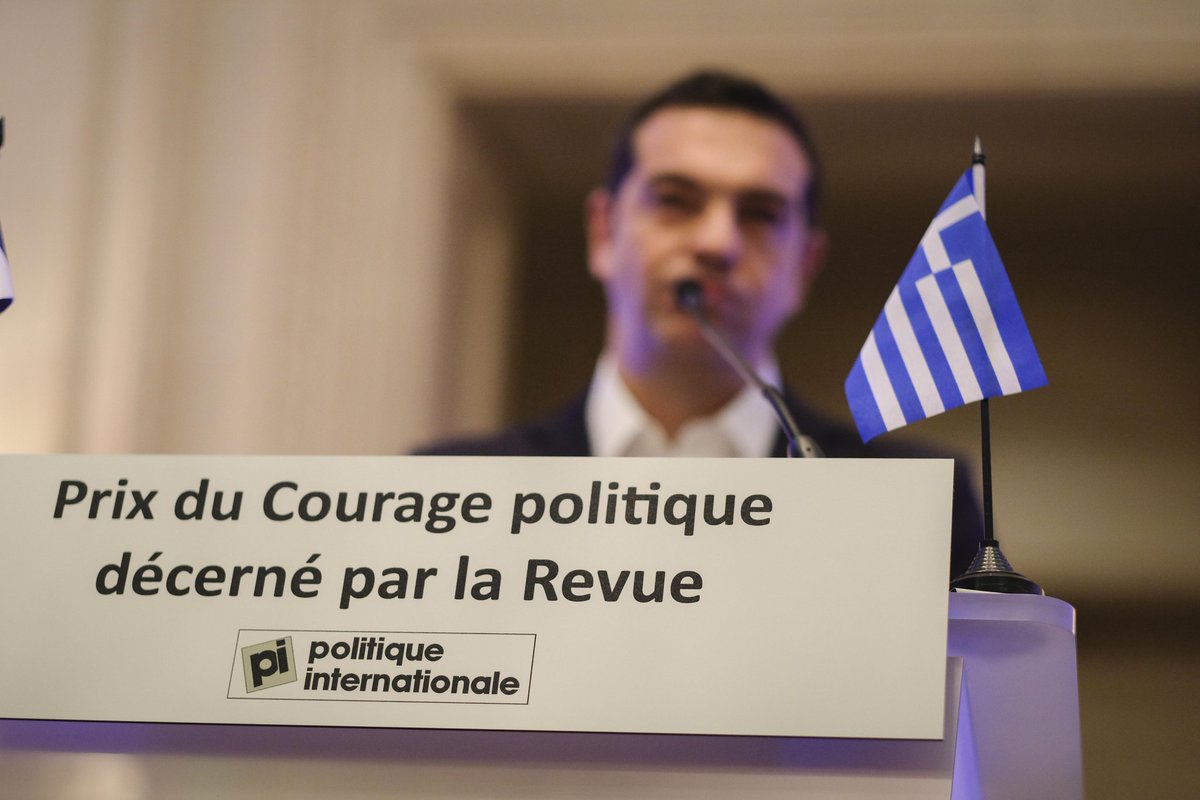 PrimeministerGR's tweet photo. «Αυτό το βραβείο ανήκει στον ελληνικό λαό. Το παραλαμβάνω στο όνομά του. Το σθένος μας είναι το σθένος του λαού μας».Πρόγευμα εργασίας και βράβευση από την Politique Internationale https://t.co/EjXTaBLSkh