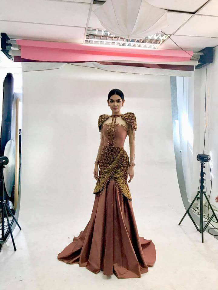 UmSoboth's tweet photo. #MissUniverse #Cambodia https://t.co/GdebAgcdby