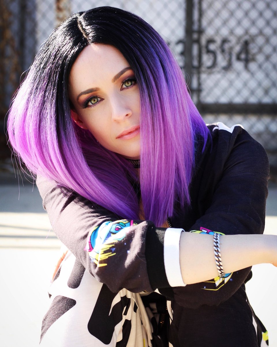 Don’t tell me you miss me. Tell me you’re outside with tacos. 😋💜🌮 #actions 📷: <a href="/ANDREWNDINH/">Andrew Dinh</a>