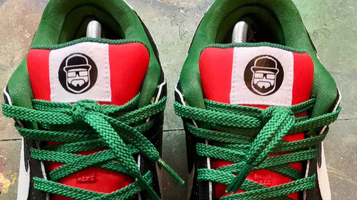 OnBeatMusic's tweet photo. The Nike "OnBeat" SB 1
HUGE S/O to @jwdanklefs for blessing me with my own shoe! If y'all don't know him you're sleeping!!

#dankcustoms 
#OnBeatMusic
#DieDaily
#RMG https://t.co/ytVRxpvvdR
