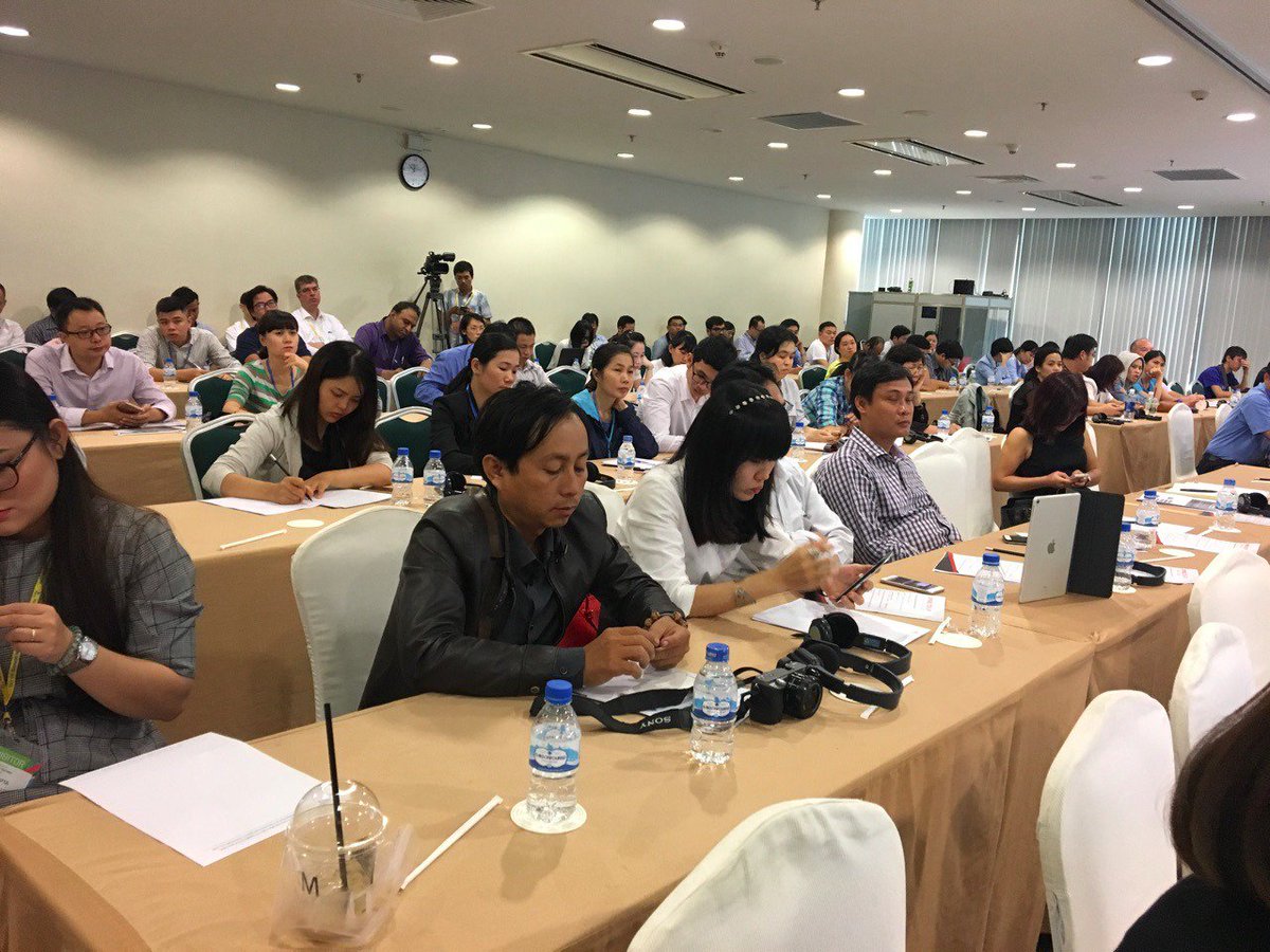 Apparel_TechUp's tweet photo. Full-house at Apparel Tech-up Forum #Vietnam. A seminar on 'Is Vietnam #apparel #industry ready for fast #fashion? https://t.co/Y2TAt2J7LE