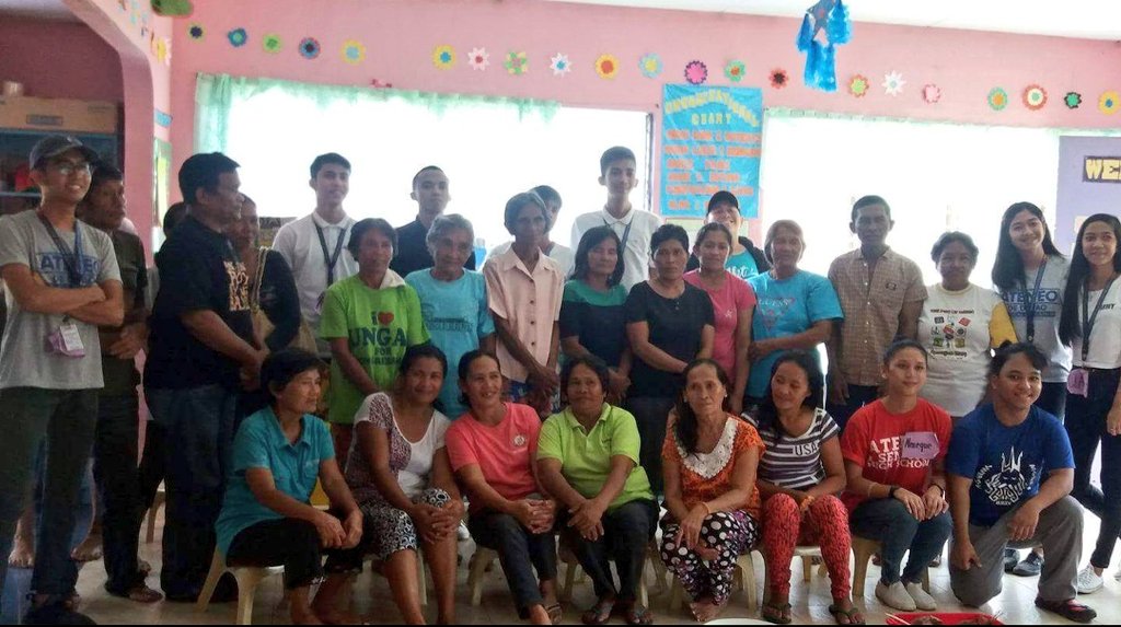 LDPSeniorHigh's tweet photo. Sections St. Denn and del Castillo during their community exposure at Kibalang, Marilog. Thank you! 💜💛💚💚💙❤ https://t.co/JyLZfvEGwl