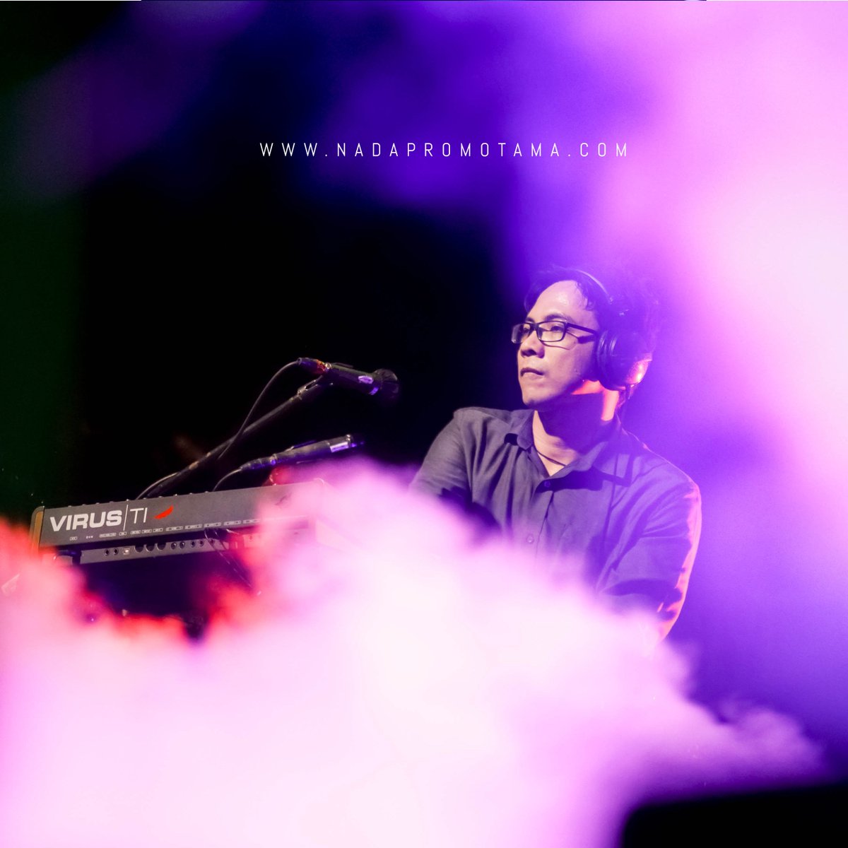 NadaPromotama's tweet photo. Apache Feel The Blackgold Concert
Lap. Apache, Wadas Plumbon - CIREBON
14 Oktober 2017
in frame: @DorfelDave @NOAH_ID
📸 @akhmaddody
#nadapromotama #eventapache #blackgold #apachefeeltheblackgold #noah #sahabatnoah #noahID #NoahLiveinKL https://t.co/ud7cxbIrYo