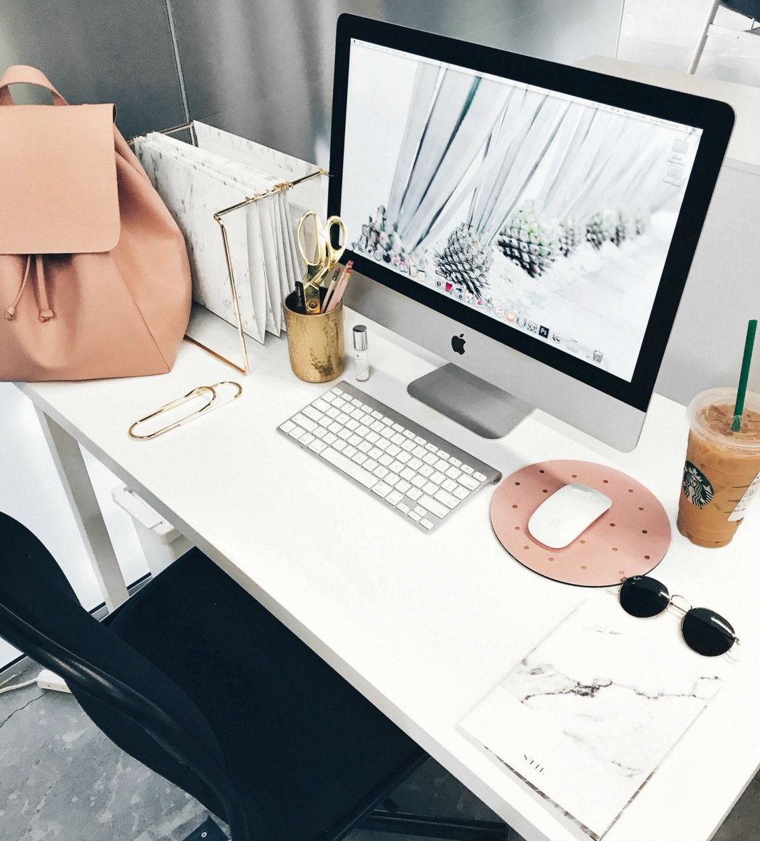luxlifeblog's tweet photo. The Best Black Friday Deals For Women in Australia - from fashion, to beauty, travel, and gifts! https://t.co/Xb6izEjGkQ | #blackfriday #australia #australiablog #lbloggers #fbloggers #bbloggers https://t.co/GPK5YIljrP