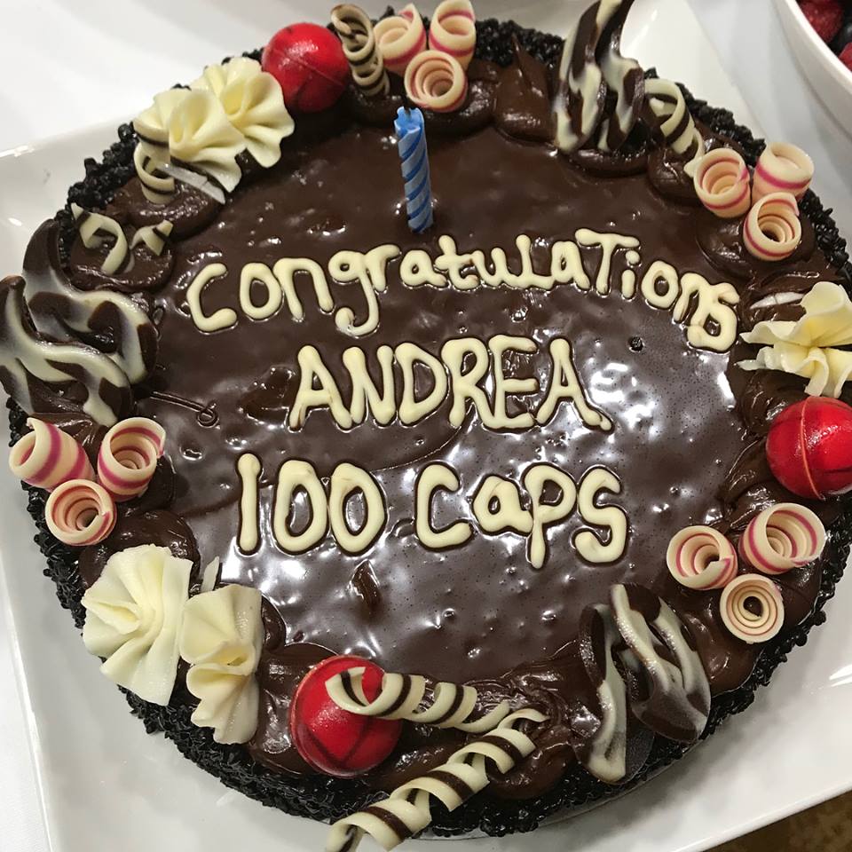 Guarda la video intervista <a href="/gazzettaparma/">Gazzetta di Parma</a> a <a href="/de_demaan/">Andrea De Marchi</a>. Domenica alle 14.30 #ZEBvMUN Parma tributerà al pilone De Marchi il giusto applauso dopo aver tagliato per 1° nella storia delle Zebre #rugby le 100 presenze ufficiali #ZebreLegend gazzettadiparma.it/video/sport/47…