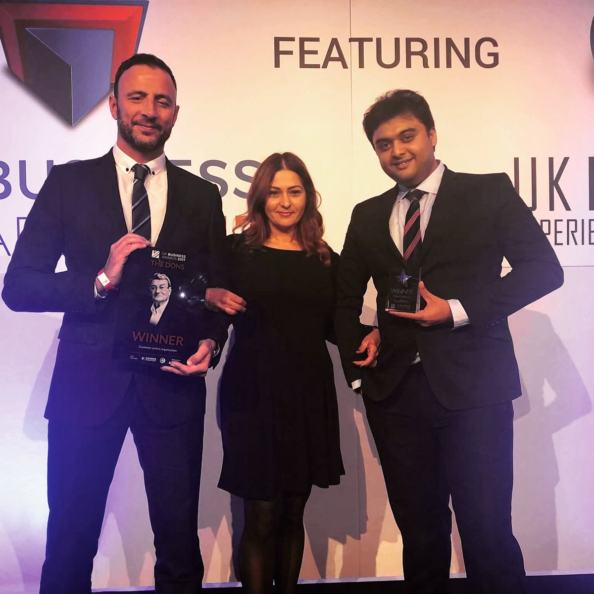 viralforever's tweet photo. @Techmbs_tweet in partnership with @ThreeUK are proud winners @ukbusinessaward for their #DigitalAssist teams.

Winner - Customer Centric Organization
1st Runner up - Operational Excellence

#lovetobetechmbs #threeUK #TheDons #OpsExcellence #CustomerCentric #eServices #TeamWork https://t.co/WxGsxcREz6