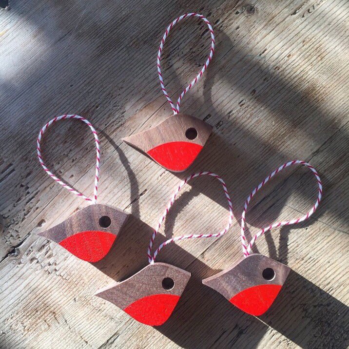 muffatprague's tweet photo. Fresh cut @muffatprague Petit Robins now up at https://t.co/eDPRrzuWou Handmade from reclaimed walnut &amp; fitted with a baker's twine loop ❤️ https://t.co/vRytN83tjg