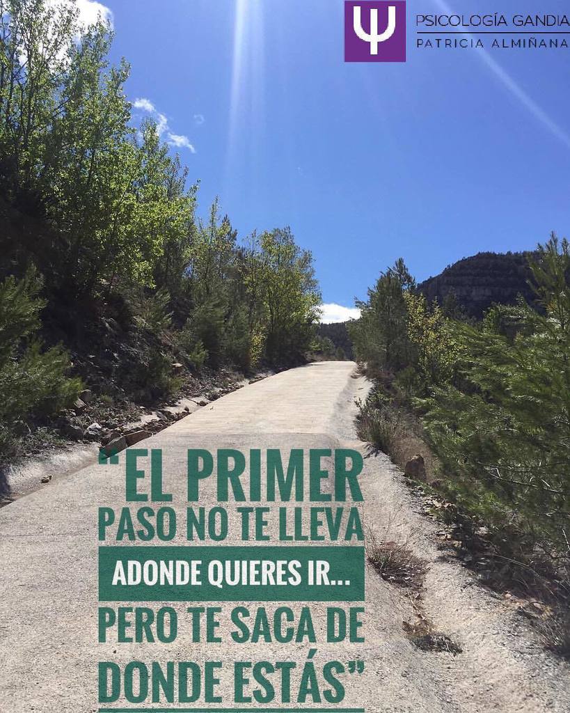 PsicoGandia's tweet photo. Cógeme de la mano y únete a mí a dar el primer paso!!
Muy buenos días familia!!🌞
#psicología #psicologia #gandia #psicologiagandia #patriciaalmiñana #puravida #buenosdias #juernes #iniciaelcamino #iniciaelcambio #locusdecontrolinterno #cambios https://t.co/FmhRkMjI49 https://t.co/IwE0YYMcPE