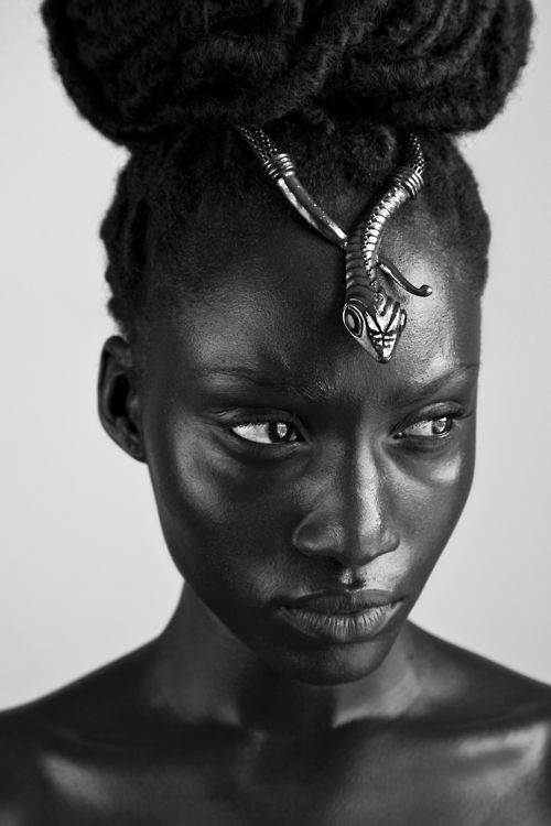 Shenandoah_OK's tweet photo. I've never known peace in this life. I've traveled on the fringes of society, away from the main body, and only with the outcasts. I am Medusa. I gorgonize my prey. #afrovampire, #afrosteampunk, #afrogoth https://t.co/YmvoPwVqBX