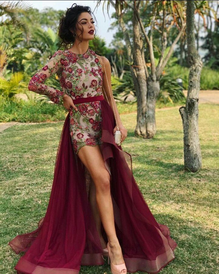 Amber_Maxine's tweet photo. I am voting for @DemiLeighNP 😆 #MissUniverse  #SouthAfrica  🙌🙌

She's absolutely gorgeous💙💙

Retweets count as votes 💪 https://t.co/163TjZkr1f