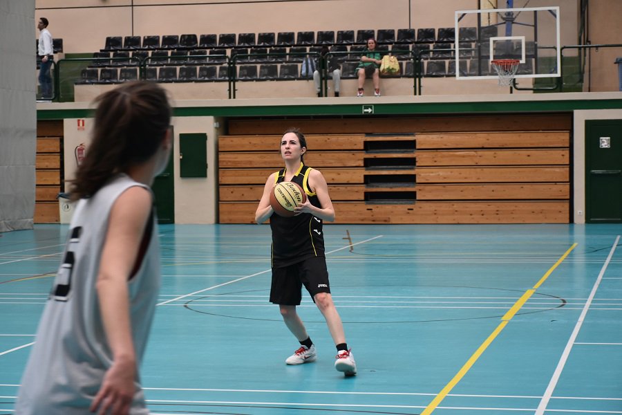 ParqueBasket's tweet photo. El Senior Fem de #CoachManu gana y tiene el pase a la siguiente fase practicamente hecho. Enhorabuena chicas!
https://t.co/c2IVEvB8Ib https://t.co/XgPz1jtlZC