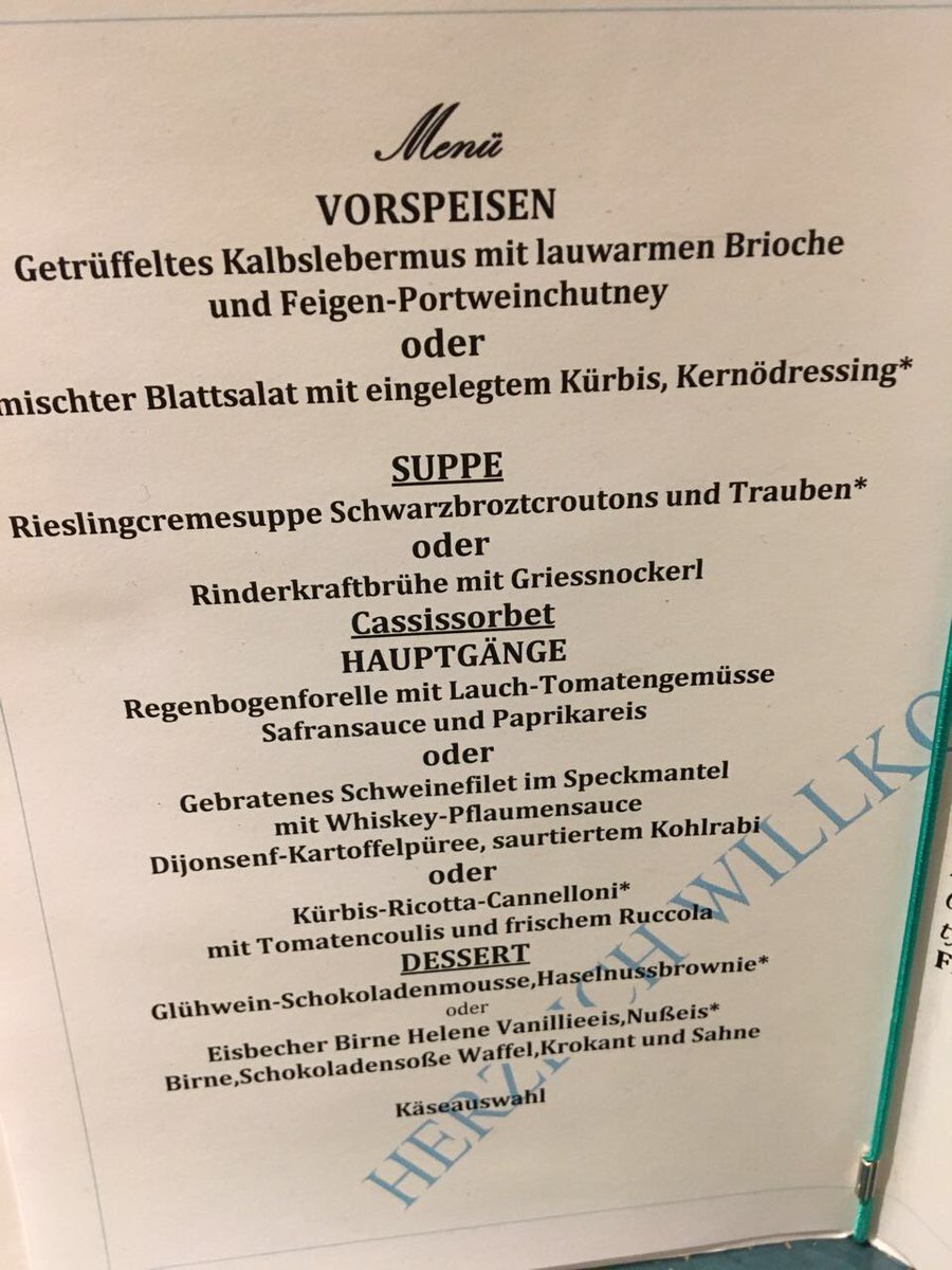 BergeundMeer's tweet photo. Ahoi, von der #MSAsara!🙋⚓️ Von Köln ging es in der Nacht nach Koblenz. Heute gibt's übrigens nicht nur gutes Essen, sondern abends auch die Live-Show der Reiner Meutsch Stiftung #Flyandhelp "Abenteuer Weltumrundung"💃#Gutestun #Vorfreude #BergeundMeerunterwegs https://t.co/IiTzZBpDJ8