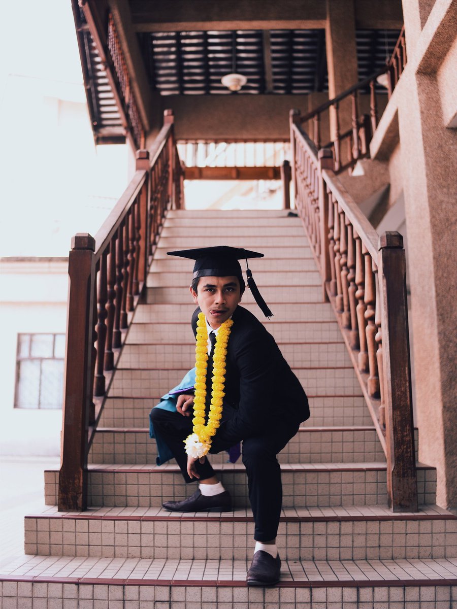 mohdiirfan's tweet photo. Alhamdulillah
Bachelor of Science in Architectural Studies with Honors.
Notice and hire me please @kovrasport
#33rdiiumconvocation
Photo by @globetrotttr_ dan @siddiqhatta https://t.co/Yldk39KllB