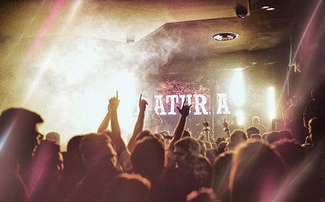 Preparatevi.....mancano poche ore...
stasera grande festa al #Bobino
Foto di  📷: <a href="/daturayerba/">datura</a>