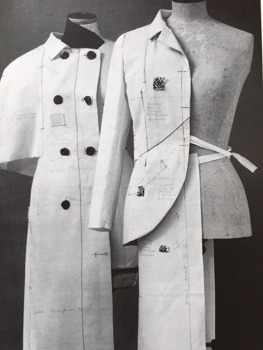 TVSteenbergen's tweet photo. The Fifties tradition of couture. #Balenciaga https://t.co/wZaOjztdQM
