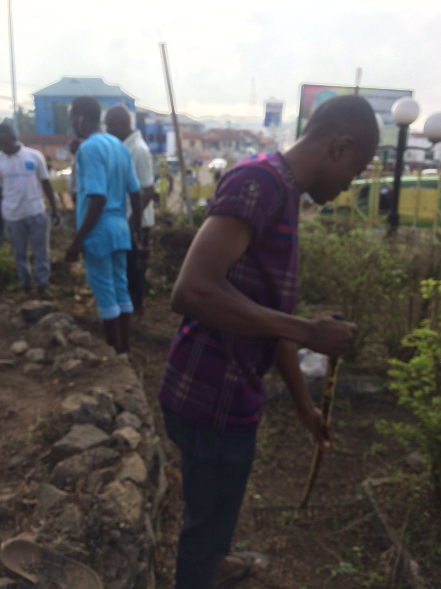 Herbmer's tweet photo. God bless You all"
@rave917fm: #RaveAt2 #MenAtWork at Oke-Fia Round about https://t.co/EJowXHVYrb