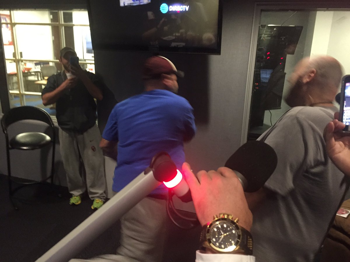 inthemageors's tweet photo. This is @OThankKevin taking the #HamSlap that's a karate chop from @Colby1053 https://t.co/cABpSrGJ9M