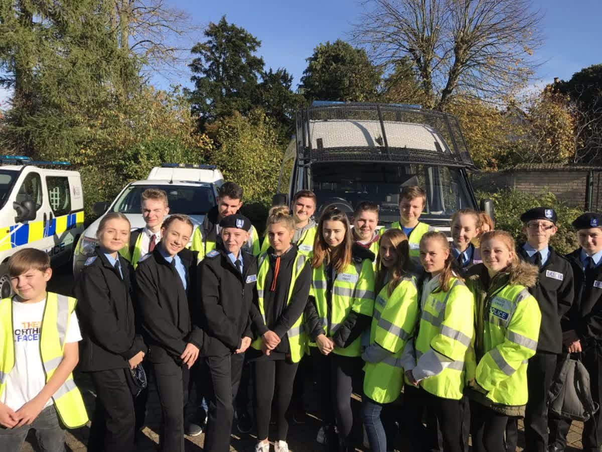 Essex Police cadets visit 500 homes to provide home safety advice to residents

gazette-news.co.uk/news/15626958.…

#hertfordshire #essex #london