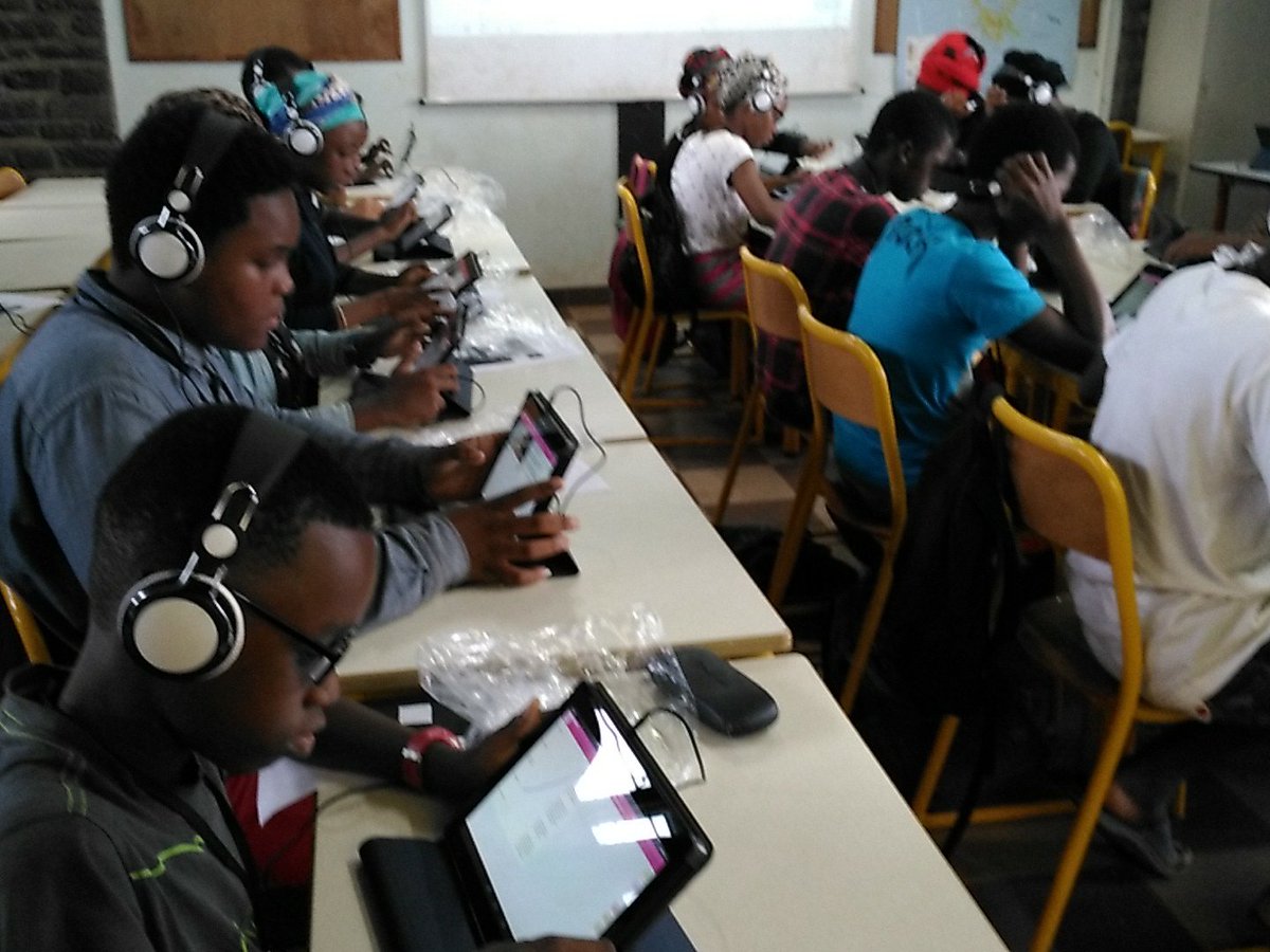 DraneMayotte's tweet photo. #tablettes pour l'usage d'évaluation en #HG https://t.co/UlphT79JSQ