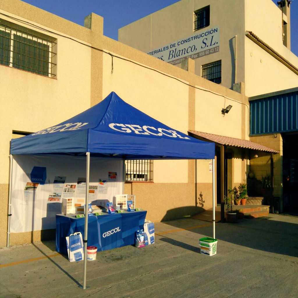 GECOLoficial's tweet photo. Hoy tenemos a @AMillanGECOL en Algeciras (Cádiz) con un Punto de Venta Activo para asesorarte en Materiales de construcción Hermanos Blanco, S.L. En la foto José Blanco, Gerente #GECOLequipo #SiempreCerca #PVAgecol https://t.co/jOpPS7Ba94