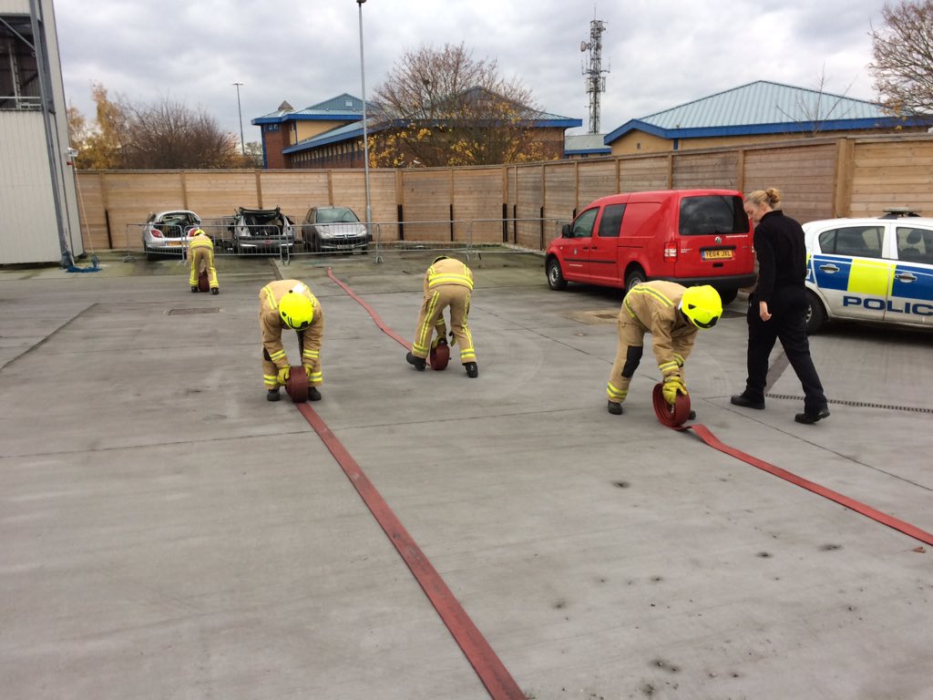 nsimo26's tweet photo. Fun session today putting the Public Service students, from Thomas Danby,through some fire fitness🔥🚒🔥want to become a Fire fighter https://t.co/l6wwjVxmCv @WYFRS @WYFRSLeedsTeam https://t.co/z2Ch11kyPN