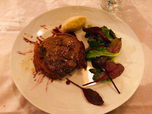 Cook_Together's tweet image. Medaglioni di filetto con quenelle di sedano rapa e riduzione al vino rosso di Barbara Ratini.
Scarica l' #app Android dlvr.it/Q2SBfC | IOS dlvr.it/Q2SBfG dlvr.it/Q2SBfH