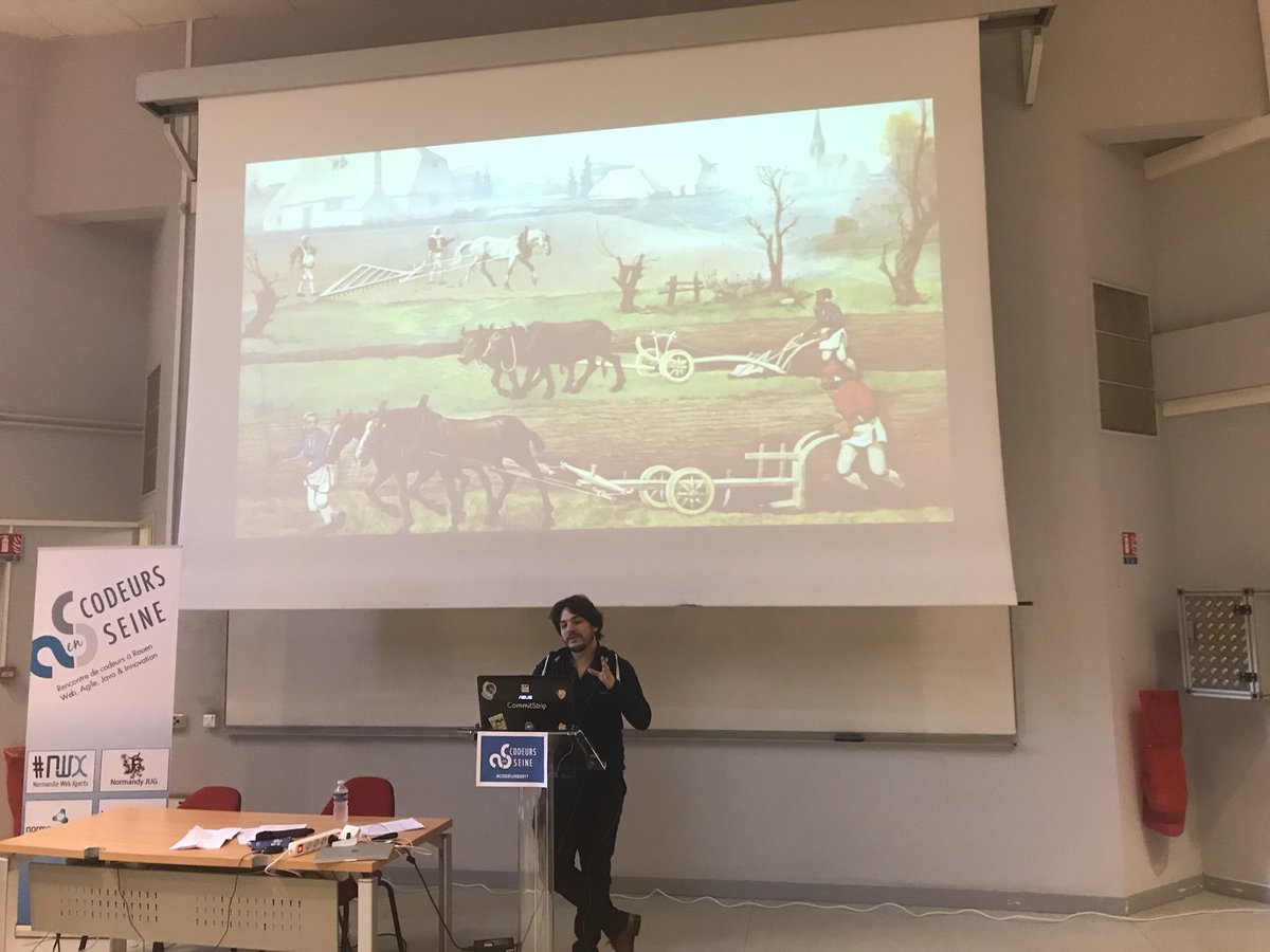 DocapostAgility's tweet photo. @codeursenseine Le développeur Full Stack est mort. Vive le développeur universel ! #codeurs2017 #codeuses2017 https://t.co/SKYqc7mNQQ