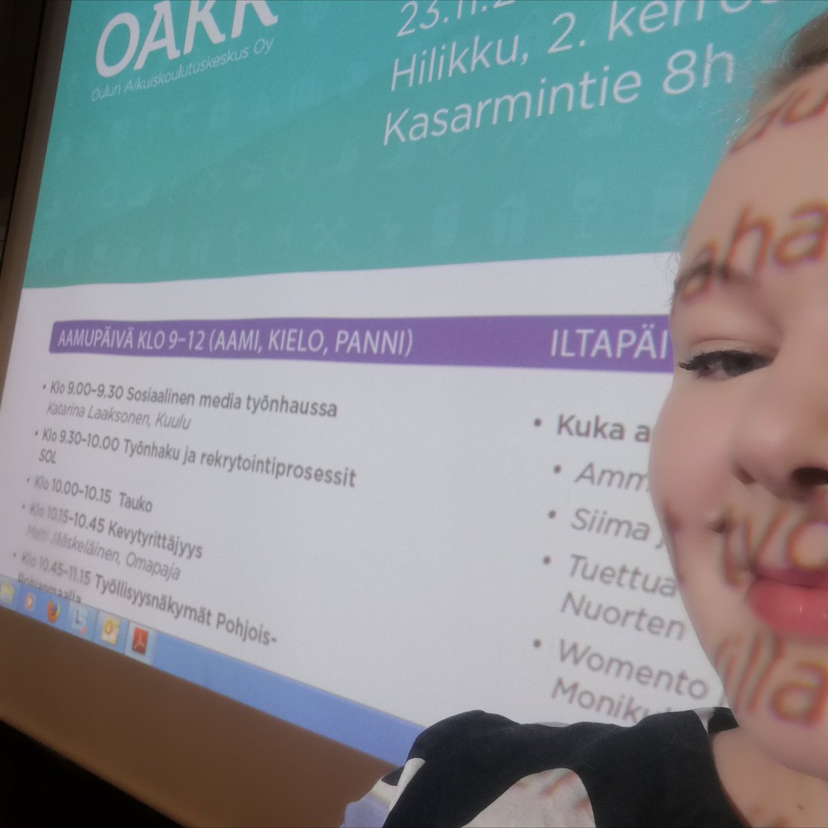 KataLaaksonen's tweet photo. Torstait on mun lempparipäiviä! Tämä päivä varsinkin, kun saa kouluttaa somen työnhakuvinkeistä! #oakk #rekry #työnhaku #lovingmyjob @KuuluFi https://t.co/ZqqErIcCtm