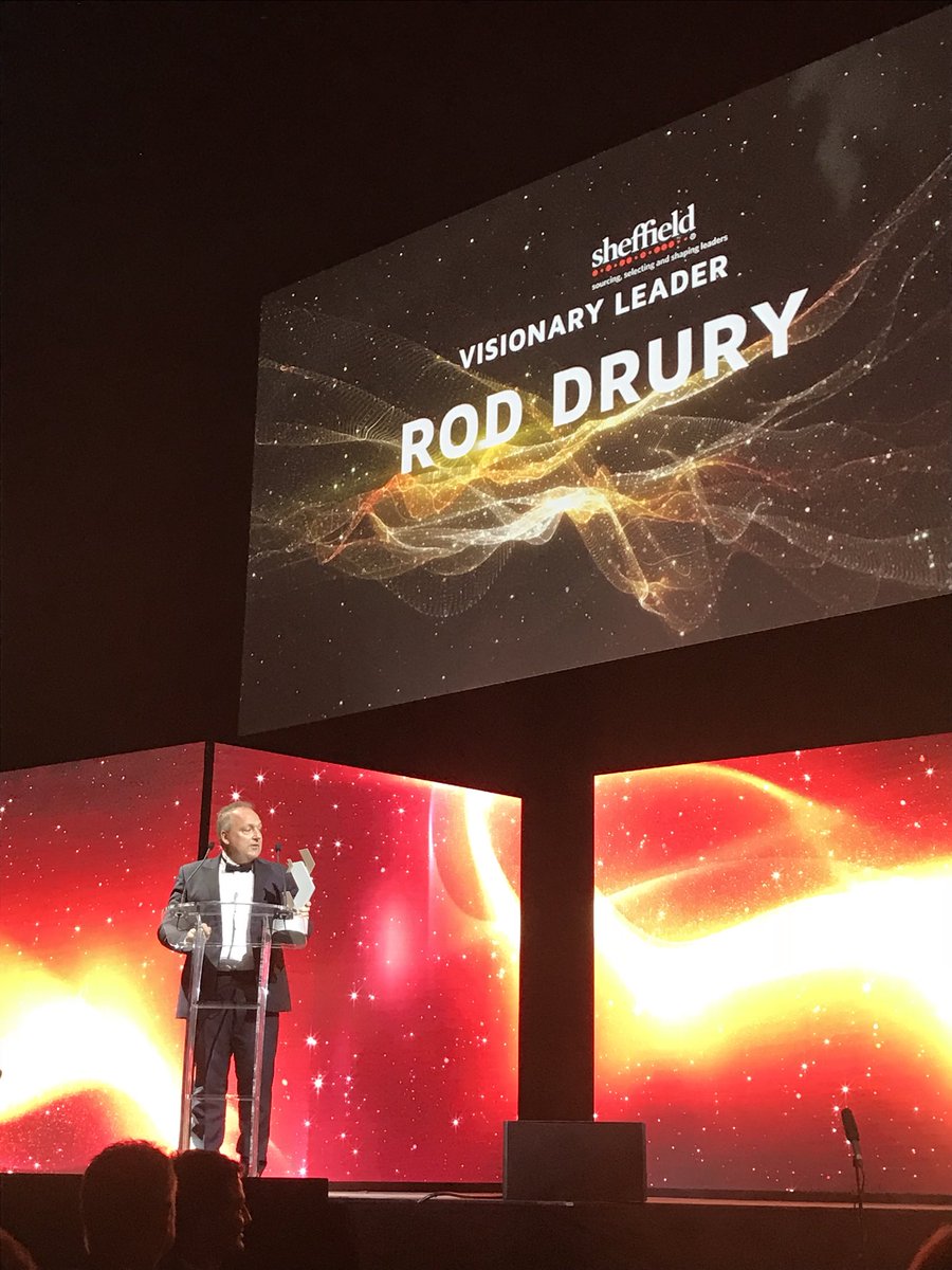 Anna_Curzon's tweet photo. Deloitte Top 200 2017 Visionary Leader! @roddrury @xero #tooproud #youtheman #human #beautiful https://t.co/T2sDsL5Zt1