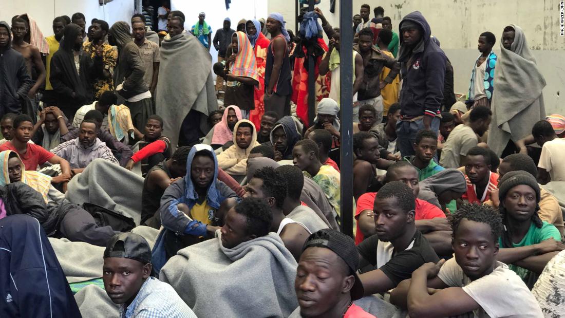 eastafricatv's tweet photo. #FAHAMU Nchi ya Rwanda imesema iko tayari kuwapa makazi baadhi ya wakimbizi ambao wanadhalilishwa na kunyanyaswa nchini Libya. https://t.co/ubnqRR8kq0