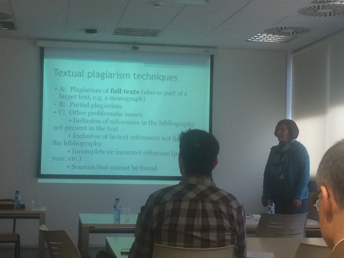 hskorczy's tweet photo. Identyifing textual plagiarism techniques by Irena Vassileva at #CAAD17 #upv https://t.co/KtrxAZjAmR