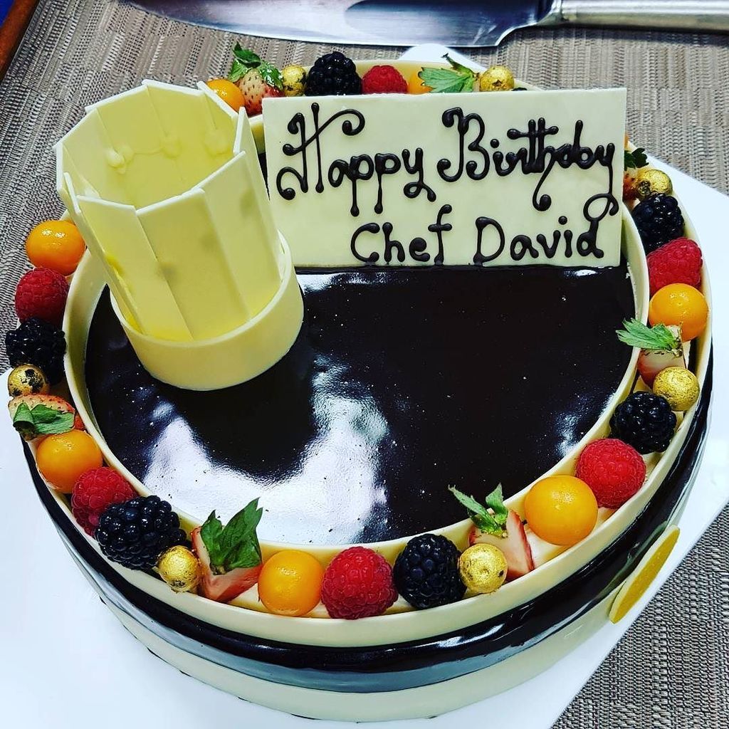 ChefDavidMiras's tweet photo. One of several today I suspect... 😂
Thank you @browniers0 @jestinjose8810 and team #ThisIsNow #Bahrain #Manama #ChefsLife #chefapproves #ihgamea #EpicureanFeast #HappyChefsResultsInHappyGuests #PartyAtTheCrowne @crowneplazabahrain #FoodPorn https://t.co/YebelFUgnZ https://t.co/vx0yVNXHnV