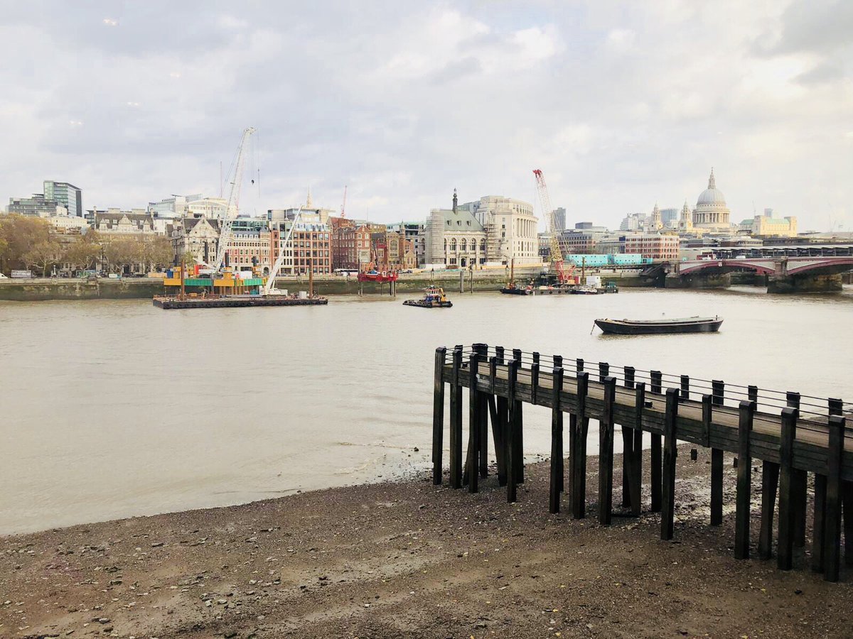 LDNComedyLunch's tweet photo. Yesterday we were back @OXO_2 for a client event! Great space, view, and cookies! #mice #event #oxo2 #eventprofs https://t.co/07vsyc7kCC