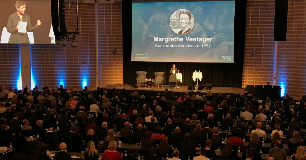 EGNdanmark's tweet photo. @vestager åbner #EGNdagen17 med fokus på de kommercielle forandringer, vi står overfor i Europa: "Min opgave er at sørge for, at I har en fair chance for at præsentere produkter og service for 500+ mio. kunder."
#DrivingChange #dkledelse #dkbiz https://t.co/Xw4AQ84PHz