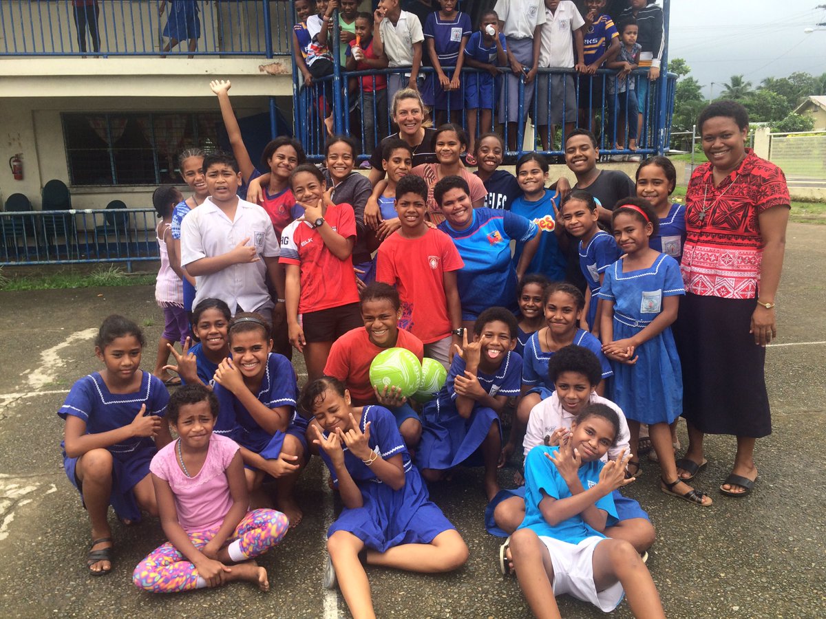 UnaRokoura's tweet photo. #NetGo Fiji 🇫🇯 Irene school visit ❤️❤️ @FijiNetball @NetballNZ https://t.co/7pKCWGNcJO