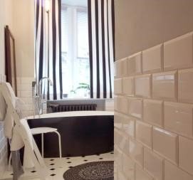 Changes :) We love them :) Small bathroom in North London <a href="/UkMagnolia/">Magnolia Design UK</a> #bathroom #NorthLondon #white #tiles #bathroomdesign #interiordesign #Londondesigner #whitebathroom