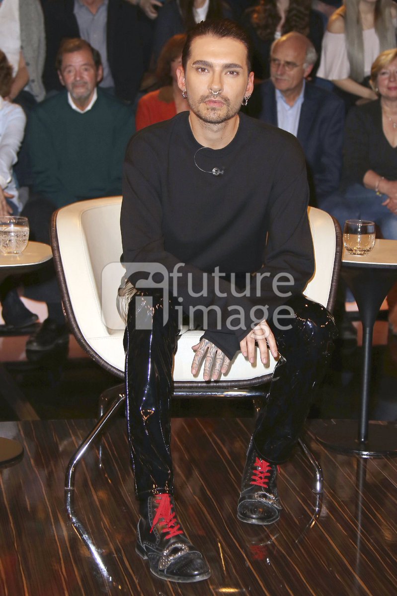 DPTimwDXcAA81Oq.jpg (799×1200)