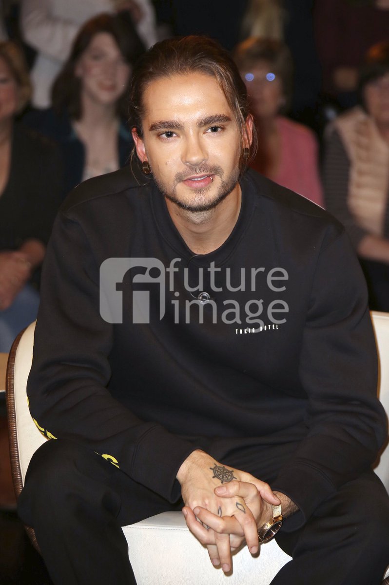 DPTiyeFW0AAeLkZ.jpg (798×1200)