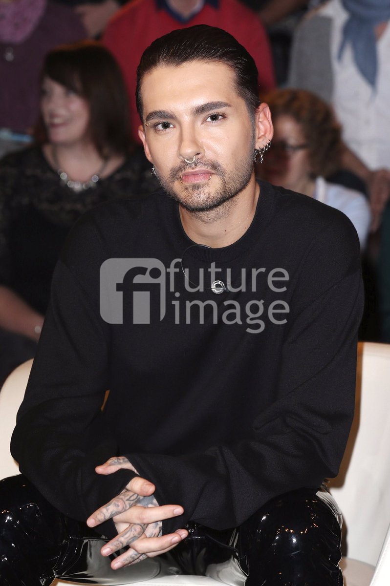 DPTiyeGX4AAT8gx.jpg (798×1200)