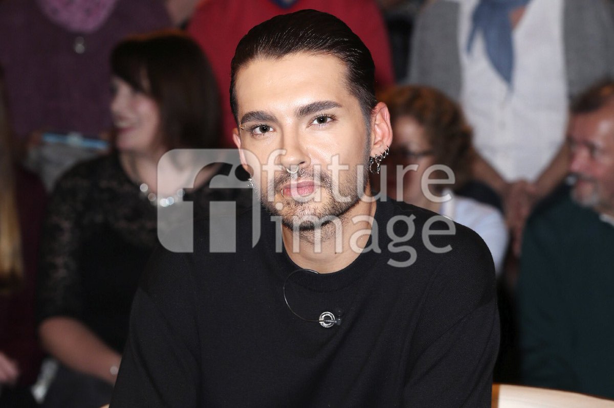 DPTjPSMWAAEYeP7.jpg (1200×798)