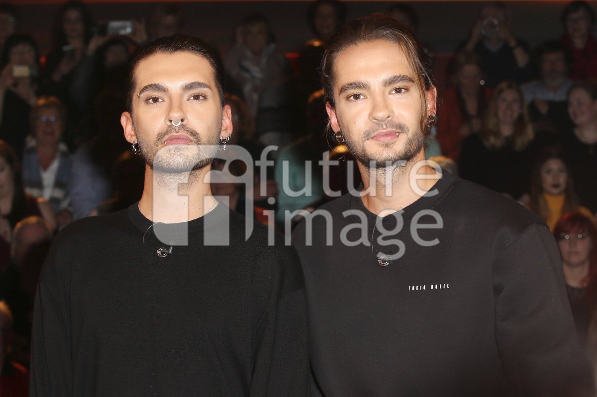 DPTjPSOXkAAa7wd.jpg (1200×798)