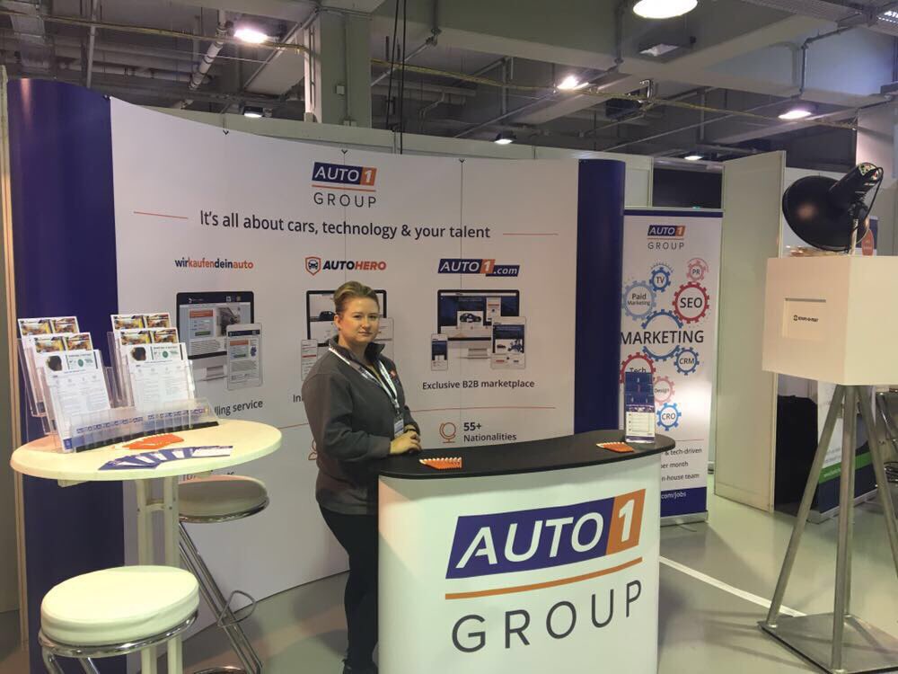 LMKotti's tweet photo. Pop by Booth 20 at the Berlin Online Karriere Tag to learn more about Auto1 Group and find out how you can boost your career (for Bonus points: say hi to Katharina👇🏼) https://t.co/sayZcRg3Za