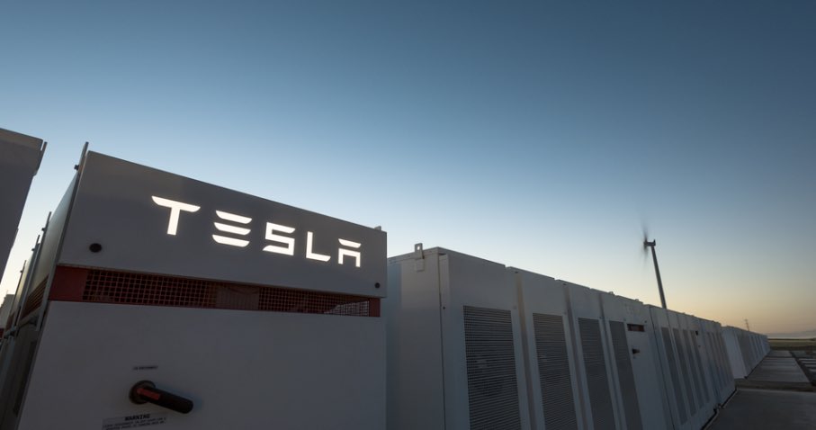 MeganAntcliff's tweet photo. Well done @Elonmusk &amp; @Tesla team on manufacturing &amp; installing world’s largest lithium ion battery in #SouthAust Leading the way in #RenewableEnergy
https://t.co/jfHkJprFGT #InvestInSA https://t.co/5miaEq4XwU