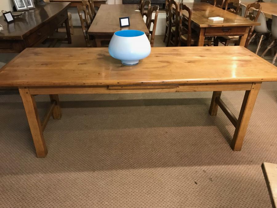 AntiqueTables1's tweet image. A beautiful cherry refectory antique farmhouse #table. Read More: bit.ly/2A2w7sm
#homefurniture #livingroomtable #frenchdiningtable #oaktable